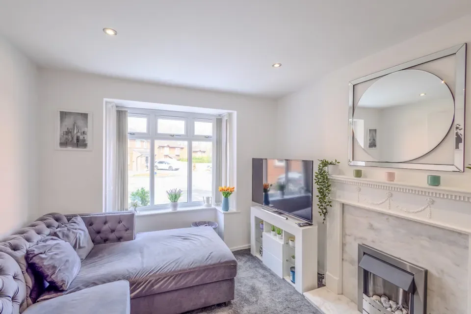 House Kingfisher Close in Leeds