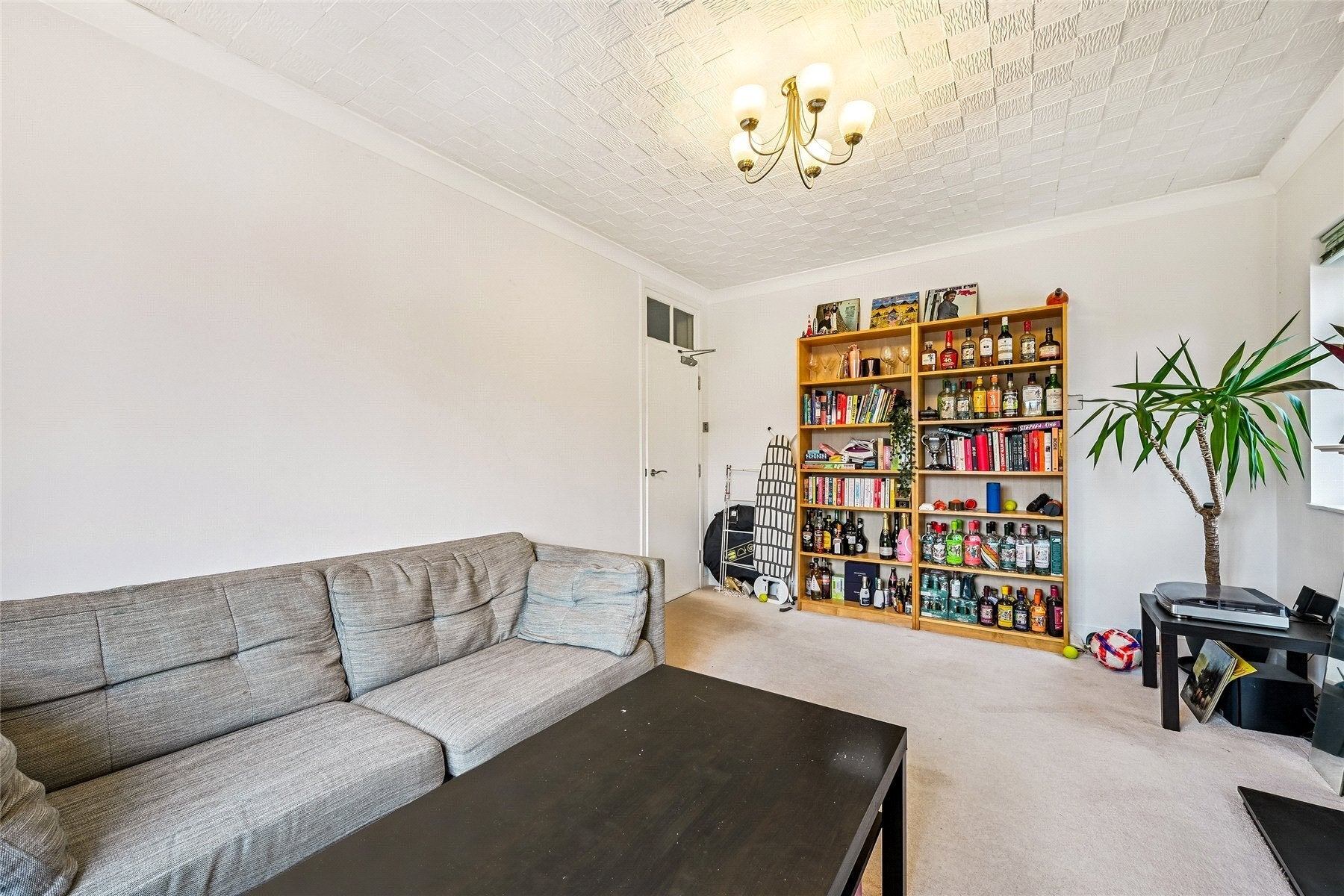 Flat Westville Road in Greater London