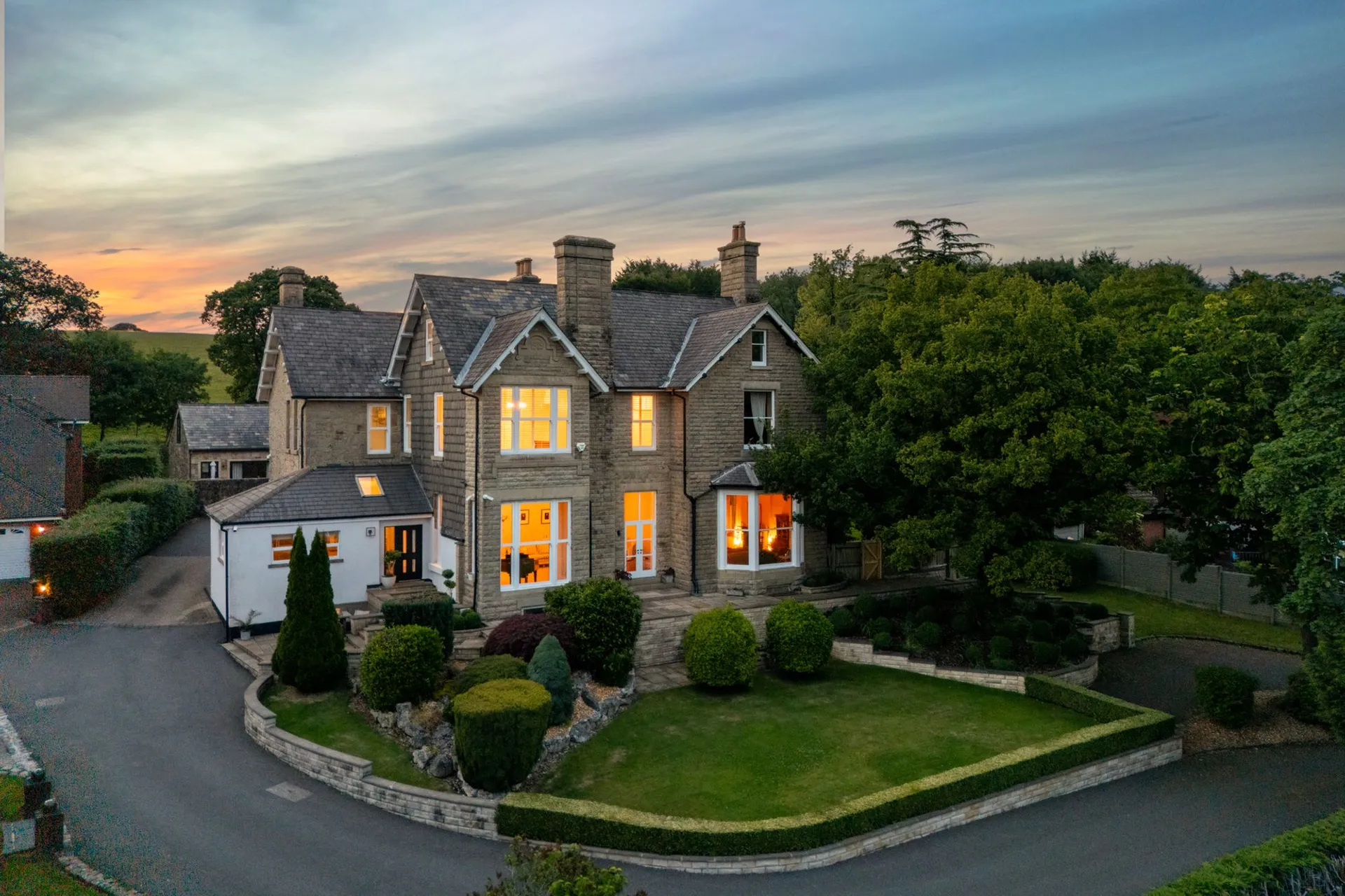 House Lamphey Close in Bolton