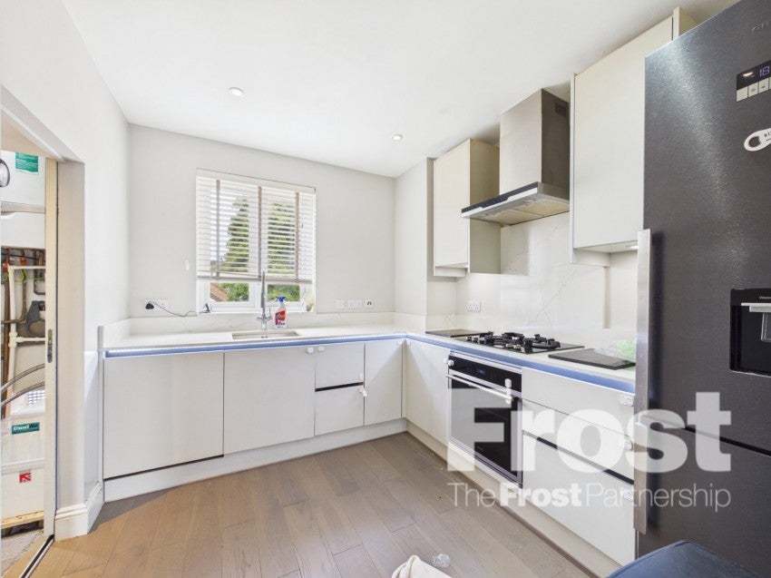 Flat Harefield Road in London