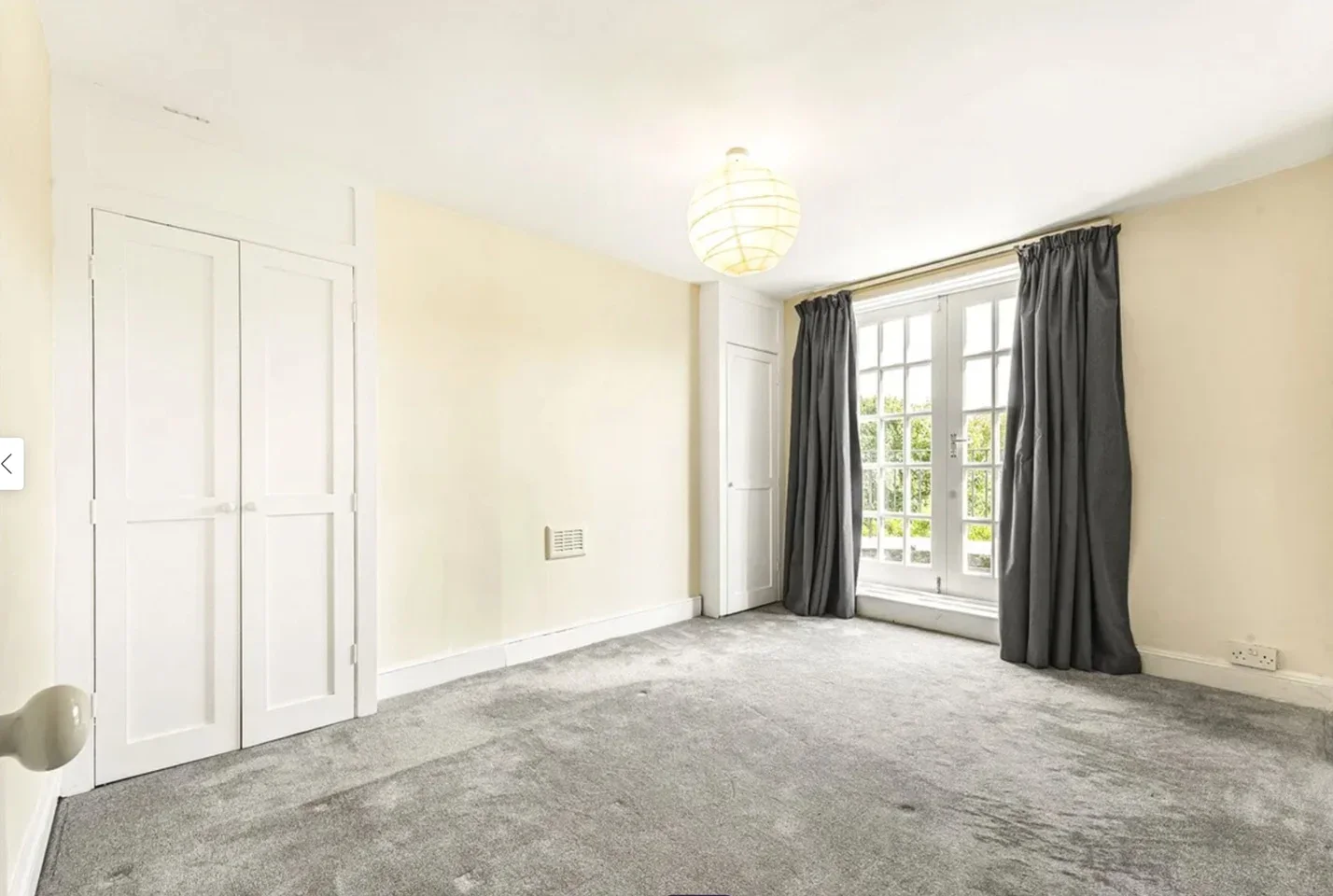 House Cassland Road in Greater London