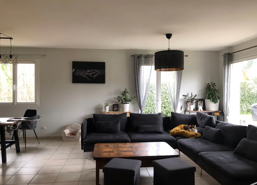 Maison Rue des Crès à Assieu
