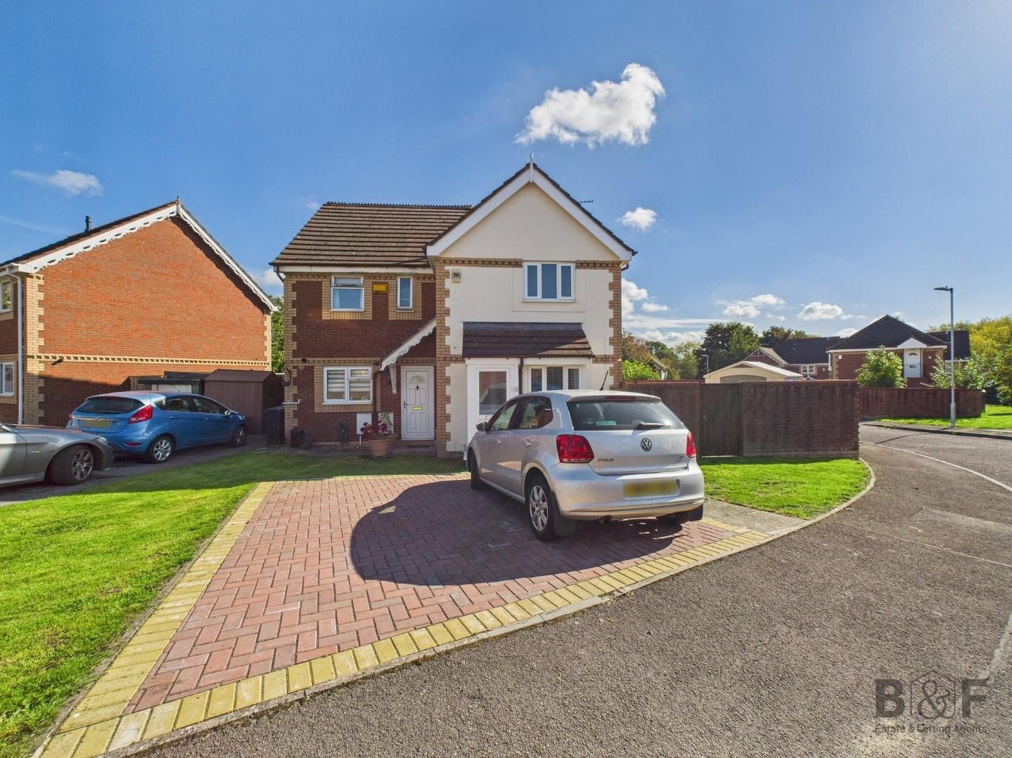 House Sunningdale Drive in Bristol