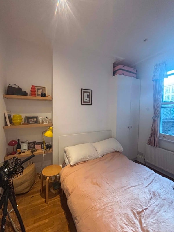 Room Giesbach Road in Greater London