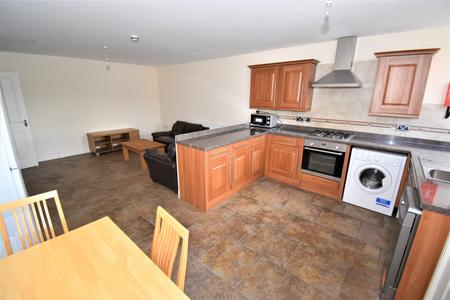 Room Powers Court in Royal Leamington Spa