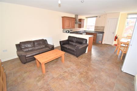 Room Powers Court in Royal Leamington Spa