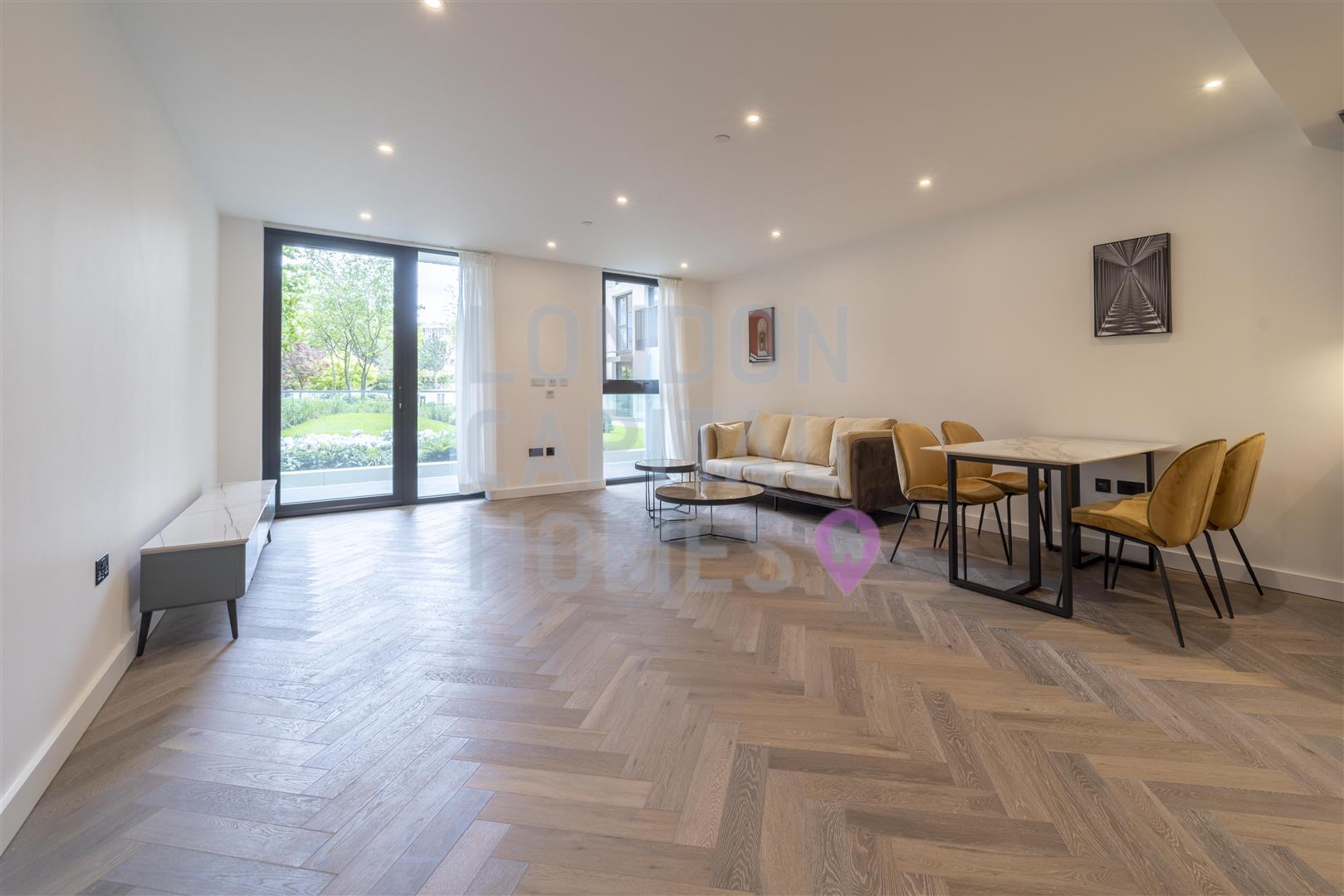 Flat Merino Gardens in Greater London