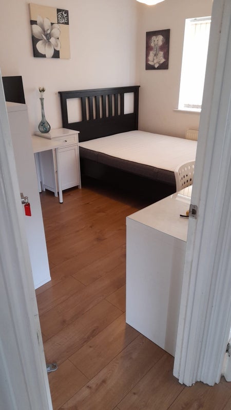 Room Narel Sharpe Close in Sandwell