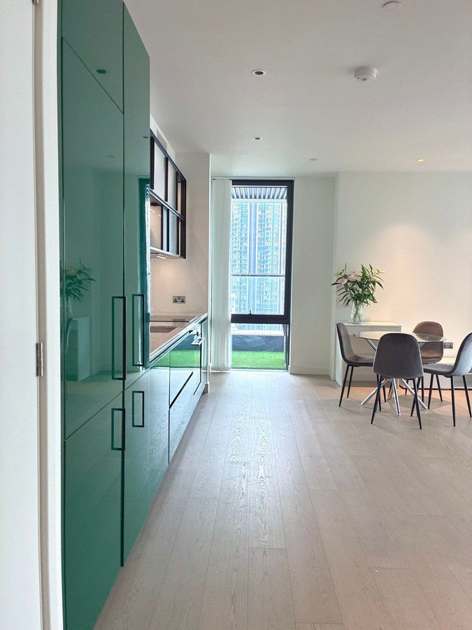 Flat Wards Place in London