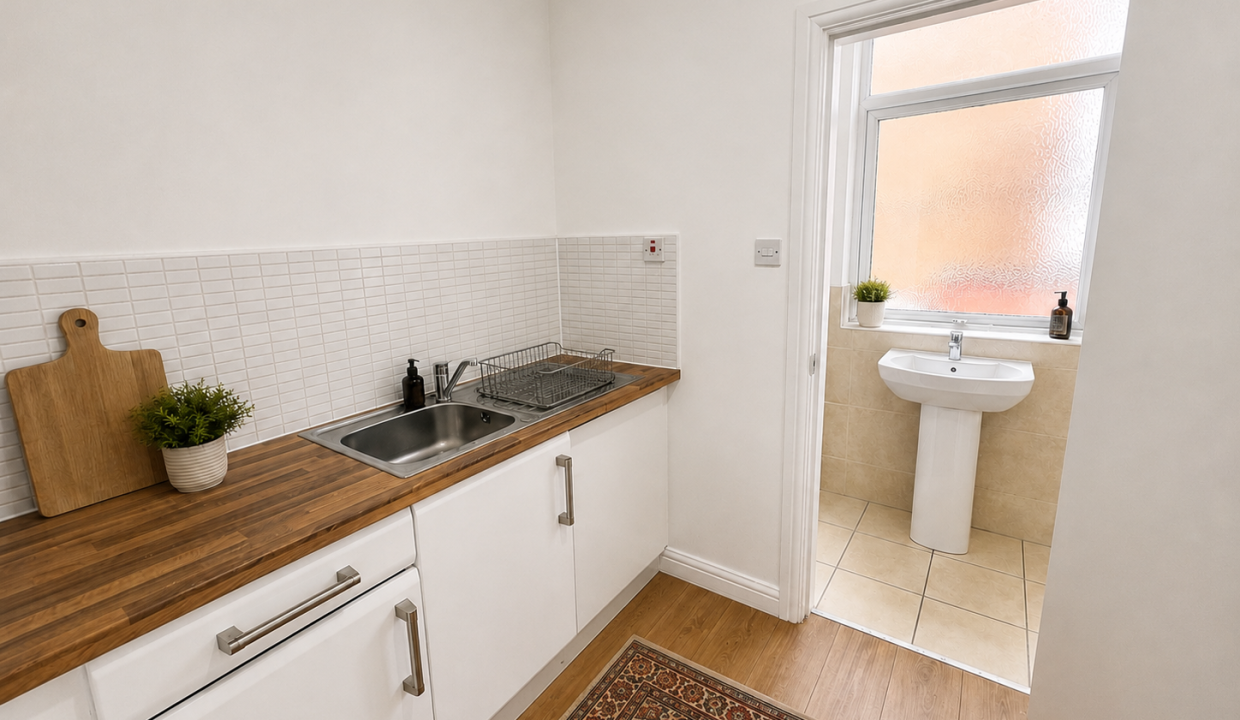 Flat Glenfield Road in Leicester