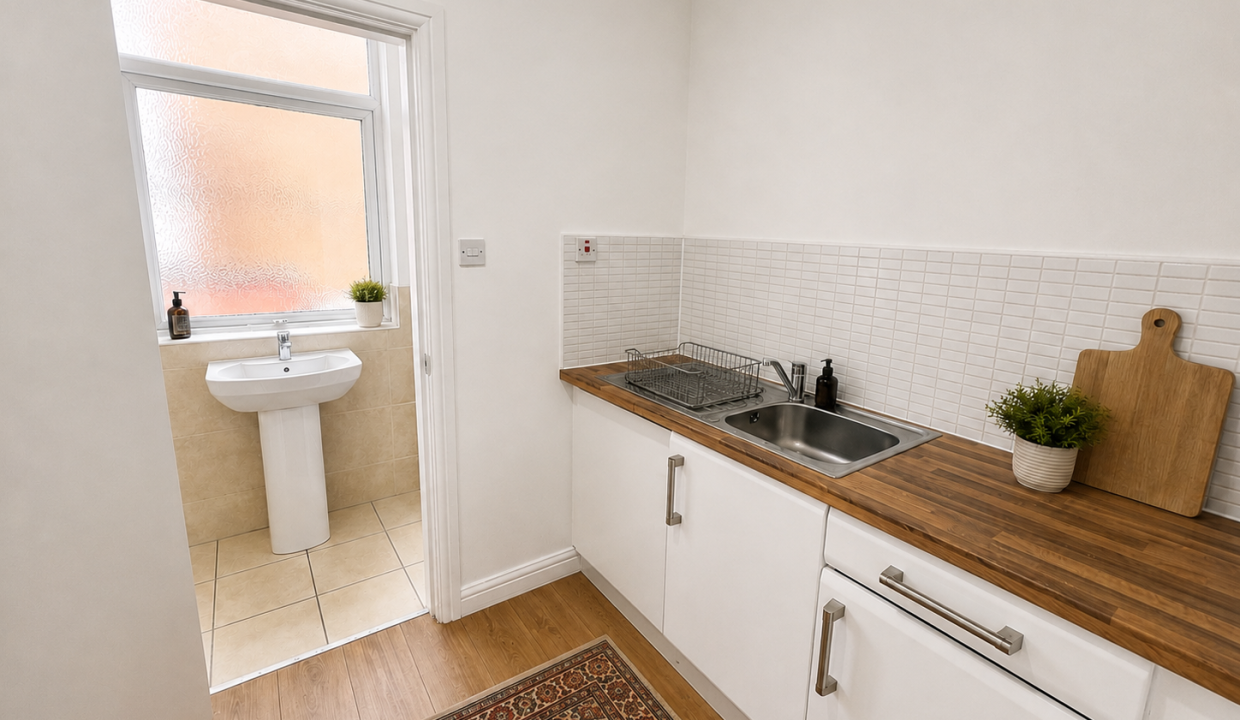 Flat Glenfield Road in Leicester