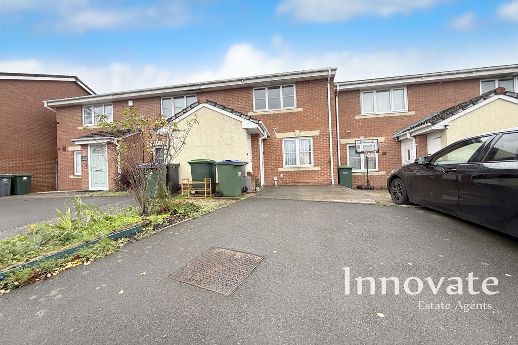 House Macdonald Close in Sandwell