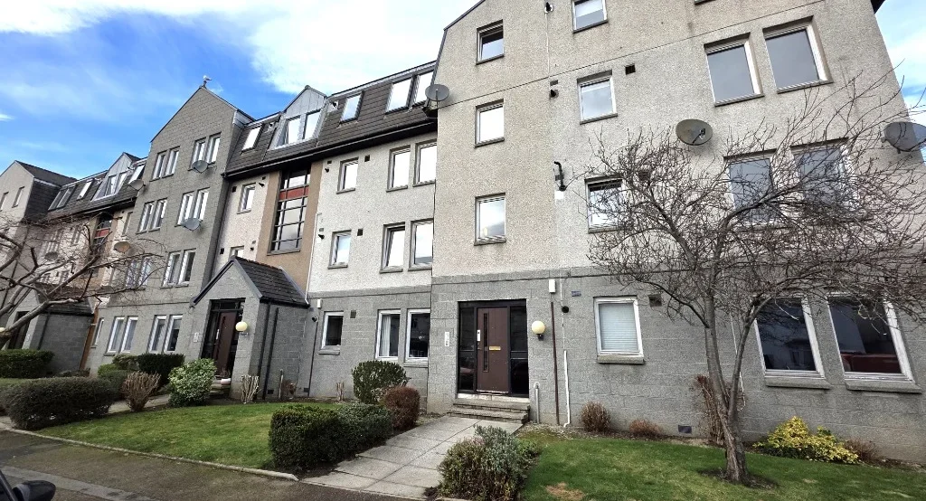 Flat Gairn Mews in Aberdeen City