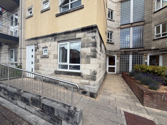 Flat Gloucester Square in Southampton