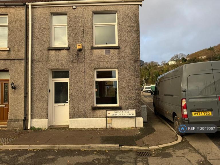 House Swan Street in Baglan