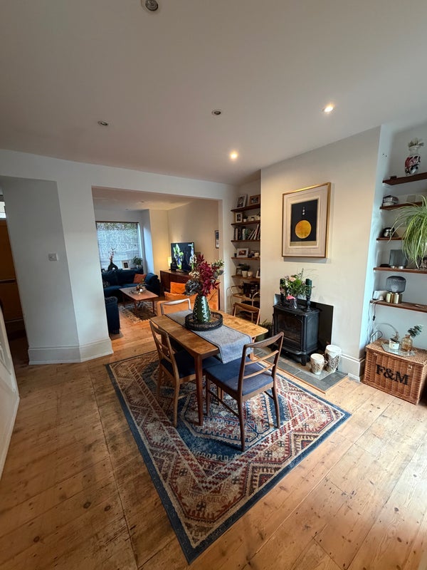 Room Spencer Road in Greater London