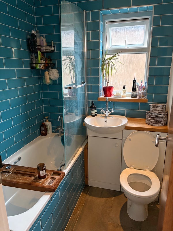 Room Spencer Road in Greater London