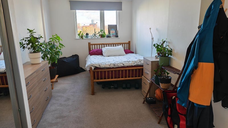 Flat Cordelia Street in Greater London
