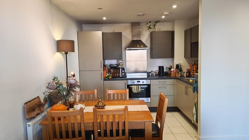 Flat Cordelia Street in Greater London