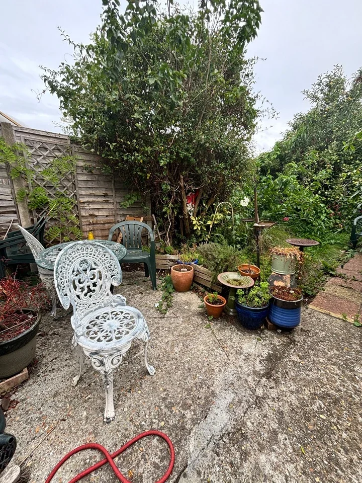 House Grove Road in Greater London