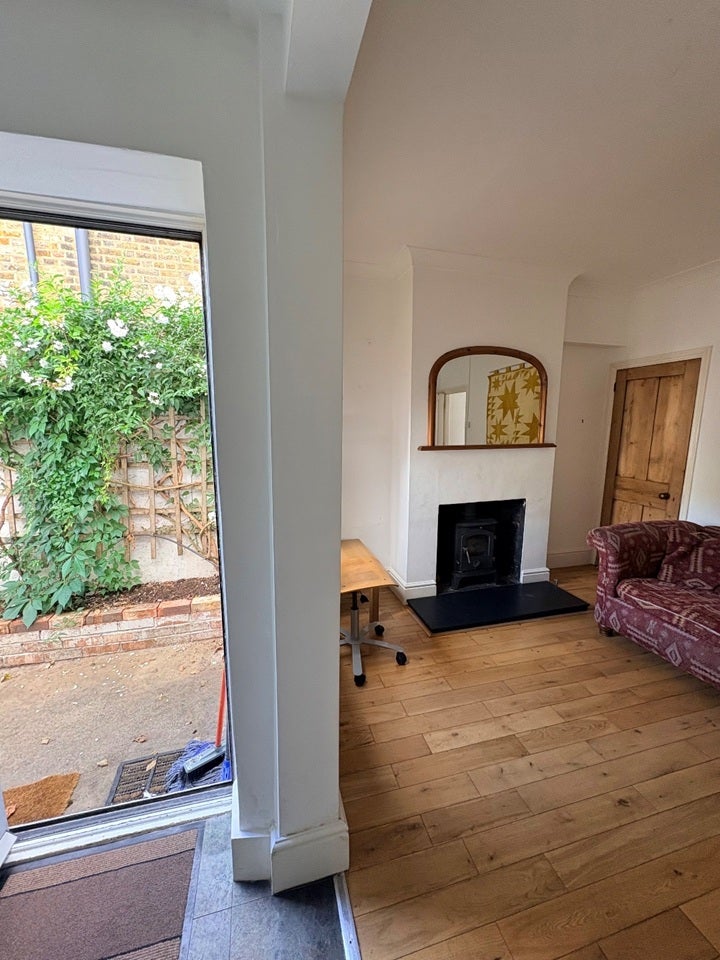 House Grove Road in Greater London