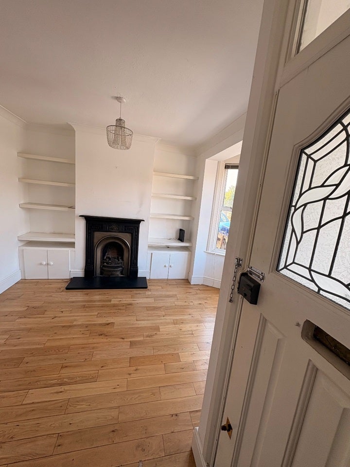 House Grove Road in Greater London
