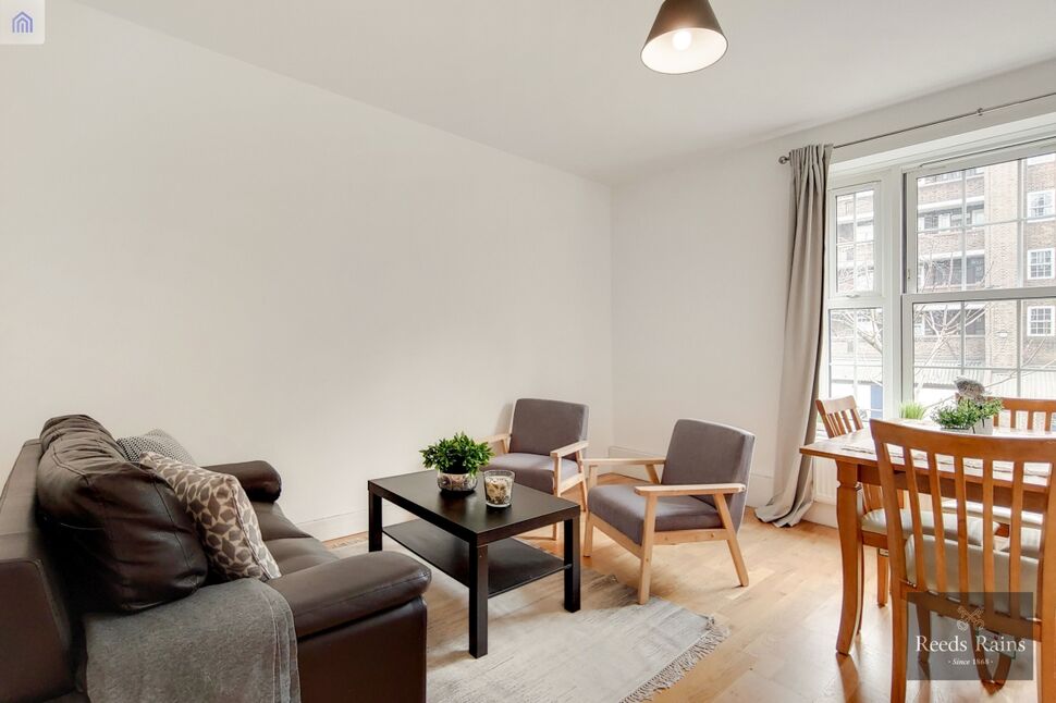 Flat Magee Street in Greater London
