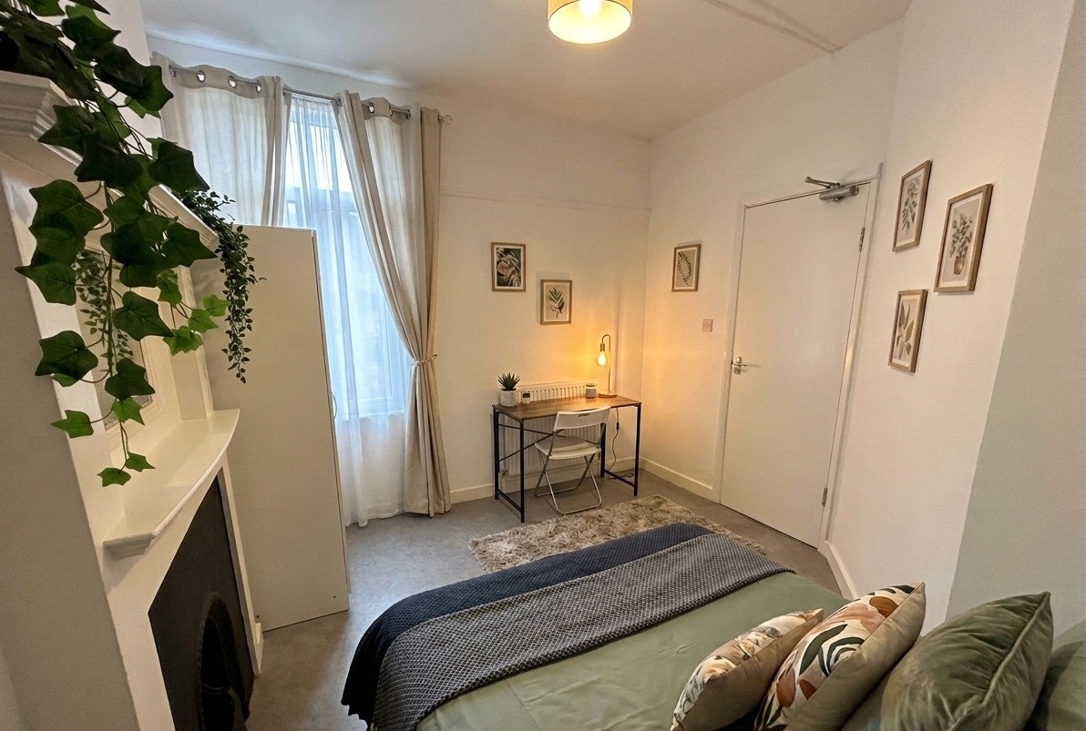 Room Strutton Ground in City of Westminster