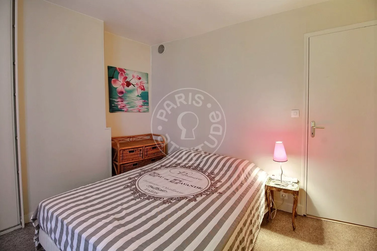 Appartement Rue de la Croix Nivert à Paris