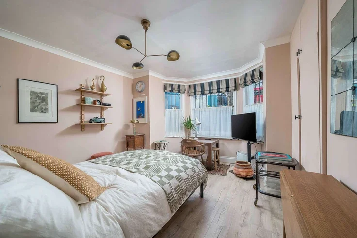 Flat Ladbroke Grove in Greater London