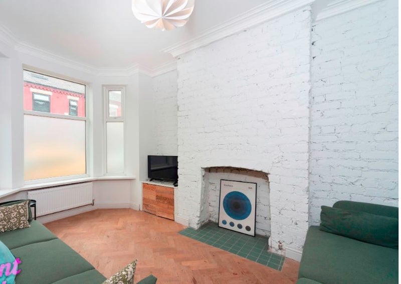 Room Ruskin Avenue in Manchester
