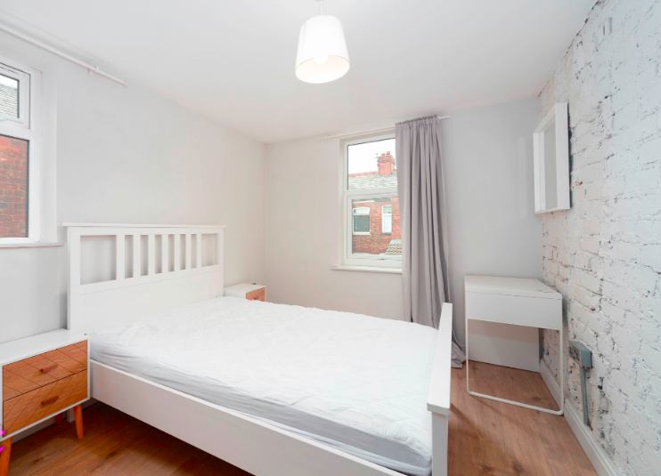 Room Ruskin Avenue in Manchester