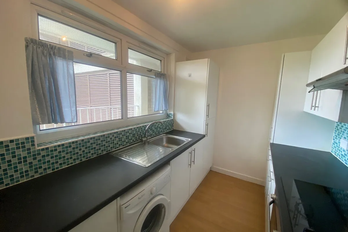 Flat Larkhill Road in Leeds