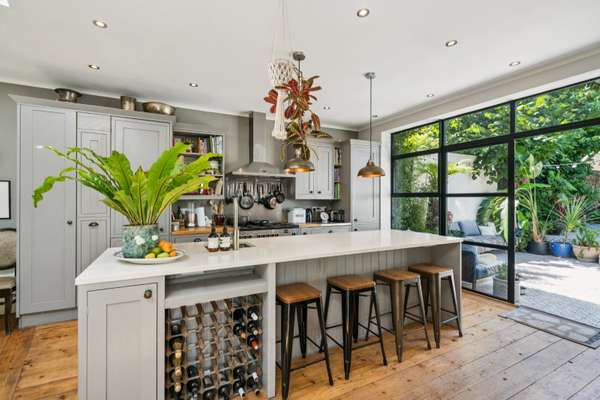 House Sheen Park in Greater London