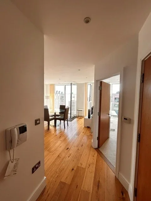 Flat Emily Street in Greater London