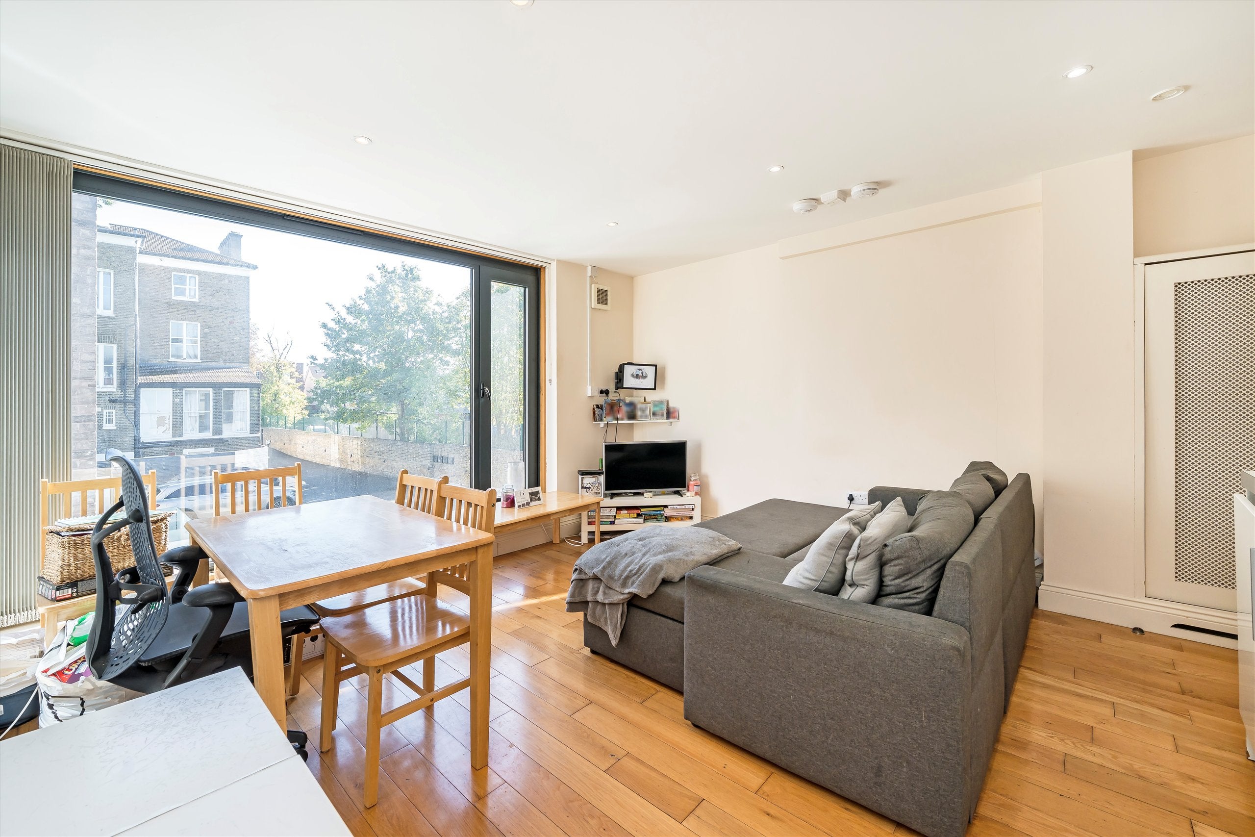 Flat King's Mews in Greater London
