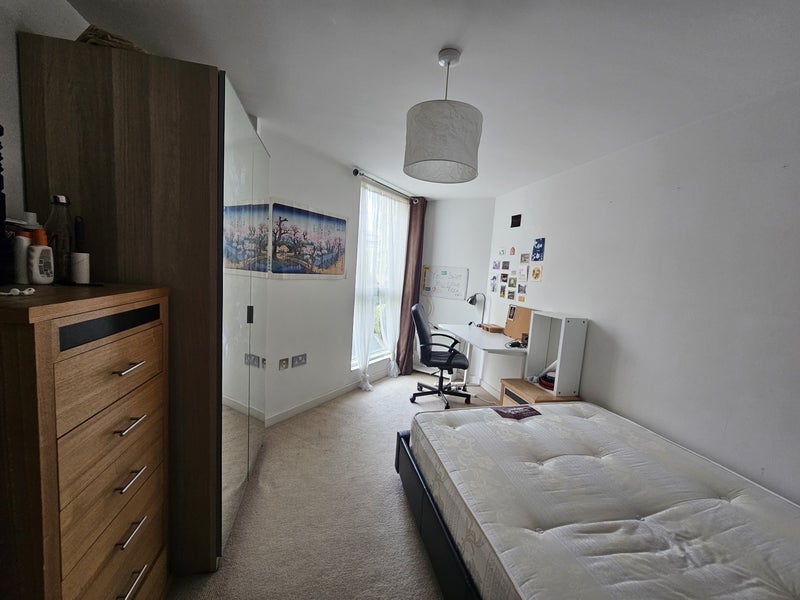 Room Canada Street in Greater London