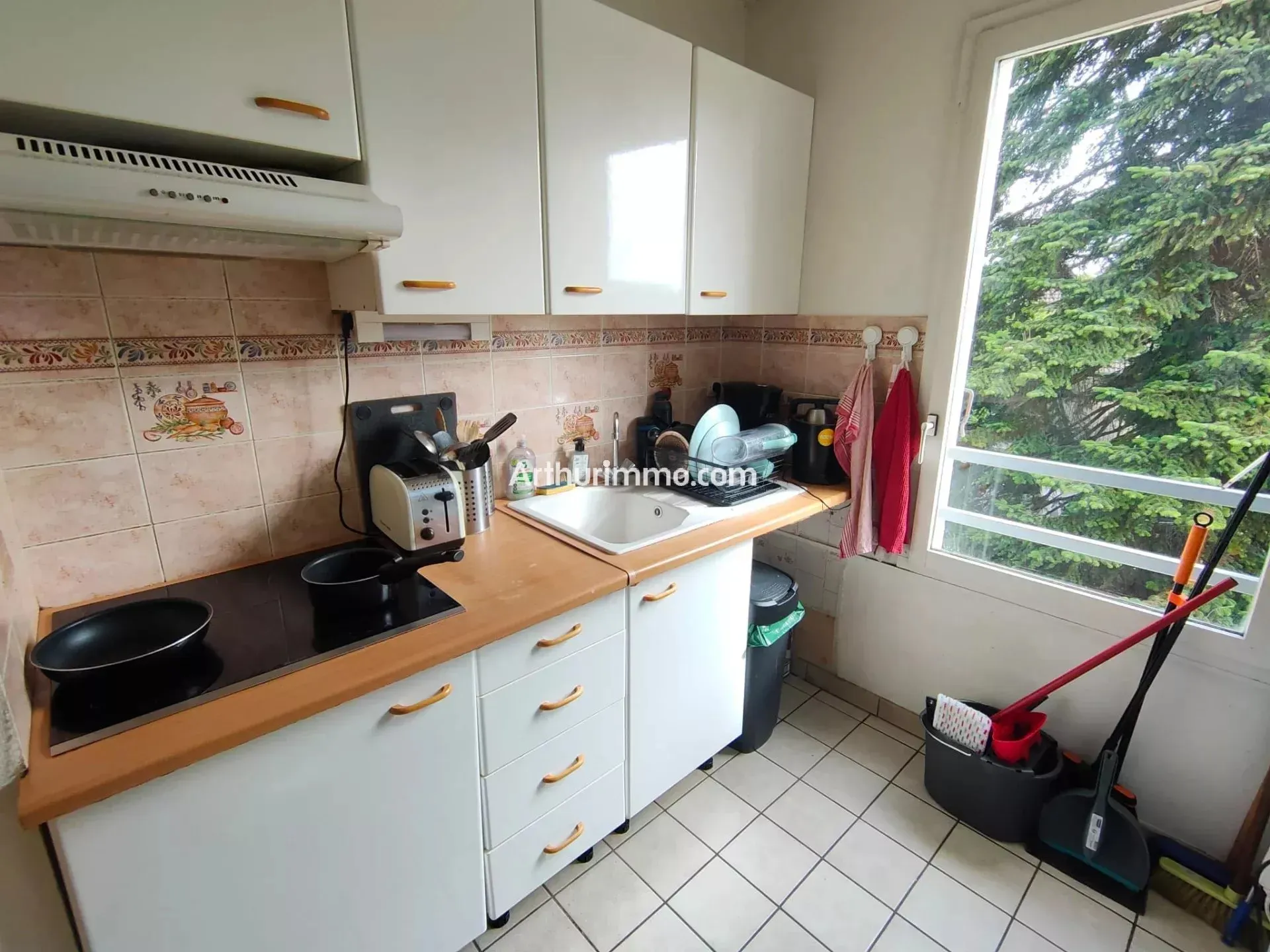 Flat Place Sainte-Bernadette in Sucy-en-Brie