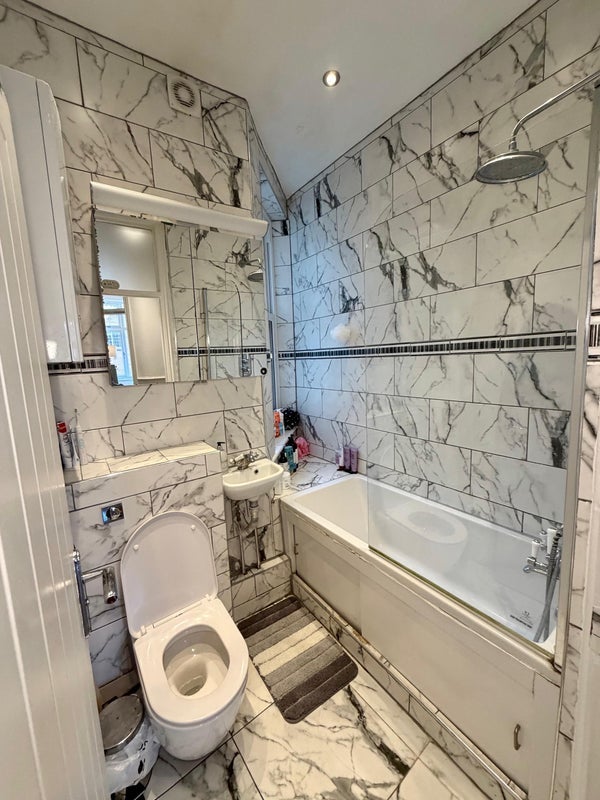 Room Lawn Lane in Greater London