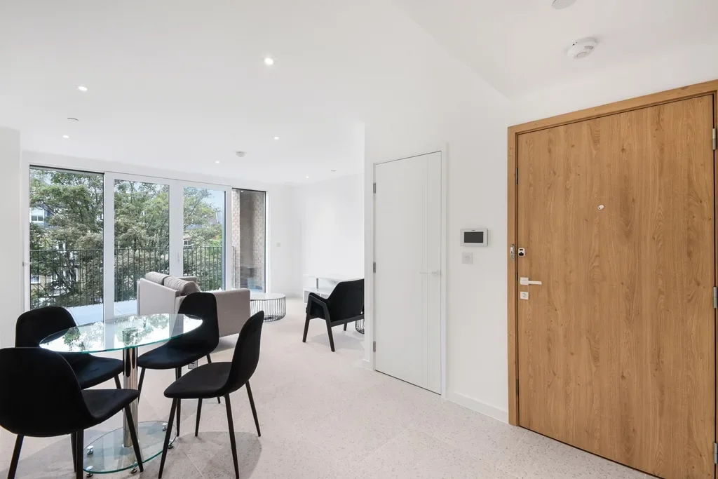 Flat Sidney Street in Greater London