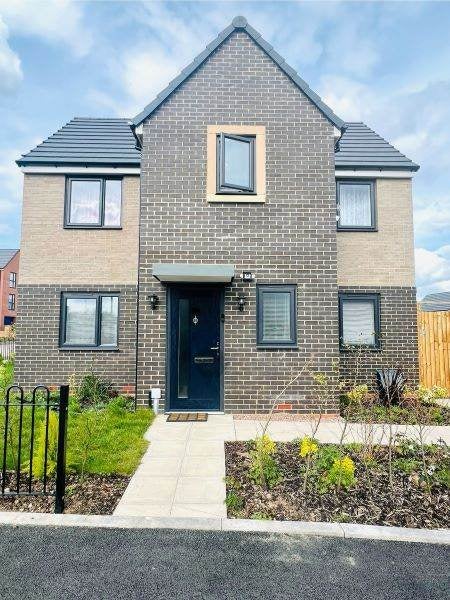 House Goscote Lodge Crescent in Walsall