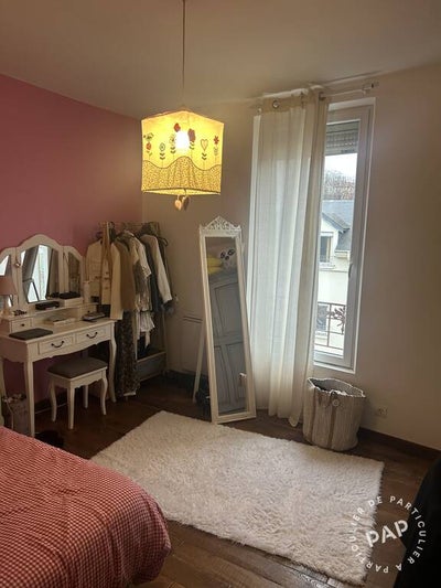 Room Rue de Suresnes in Garches