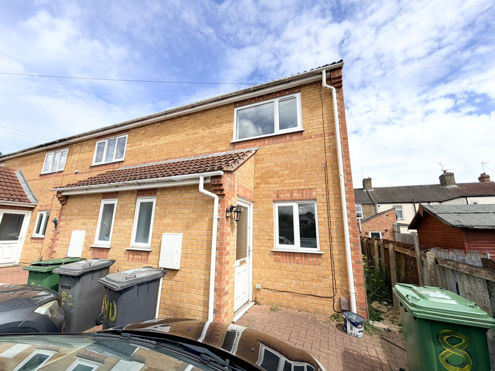House Fengate Close in Peterborough