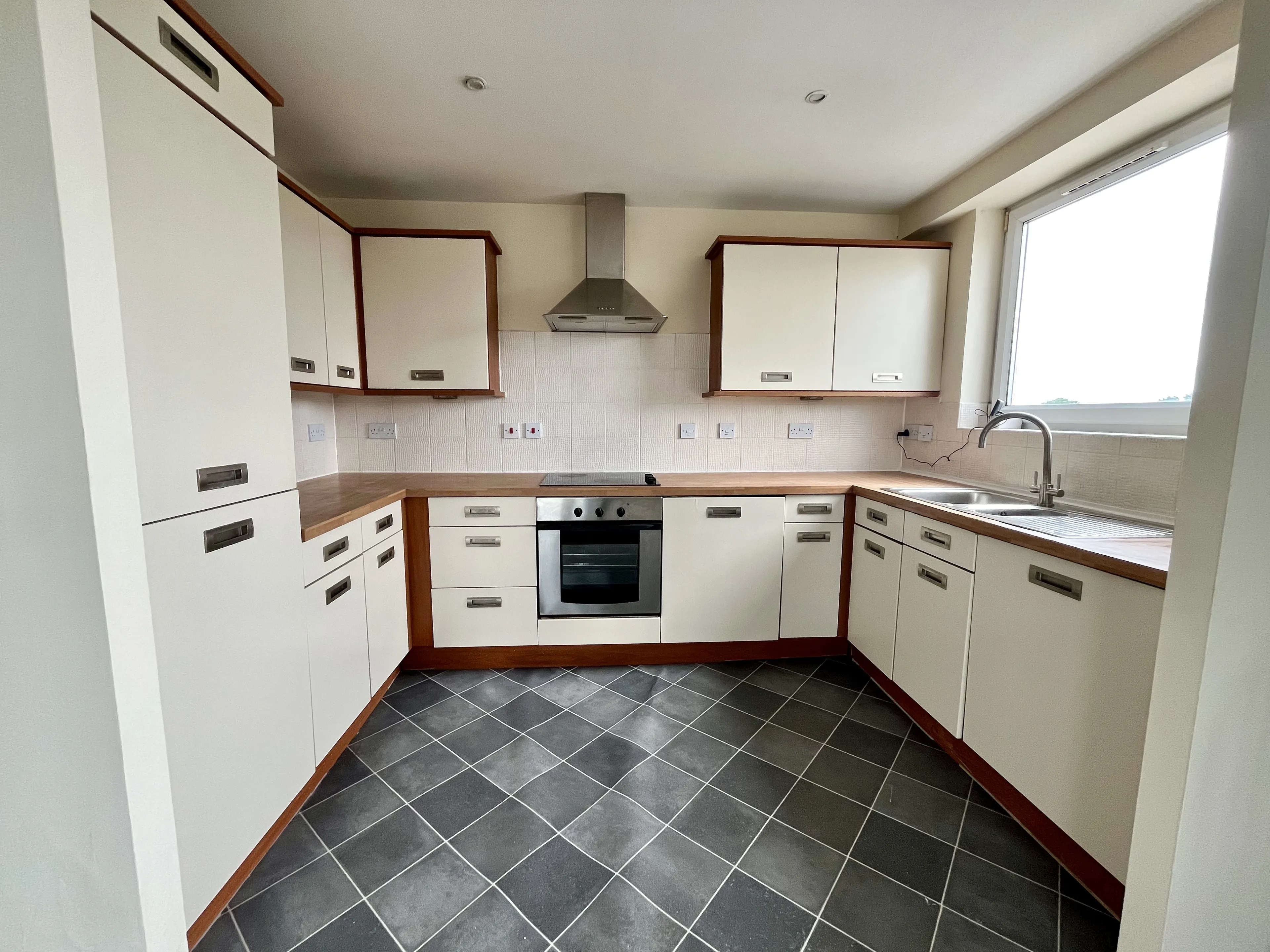 Flat Tuns Lane in Slough