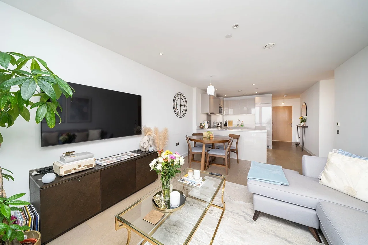 Room Cambridge Road in Greater London