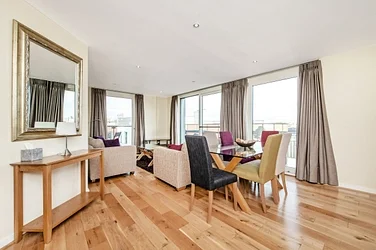 Flat Great Sutton Street in Greater London