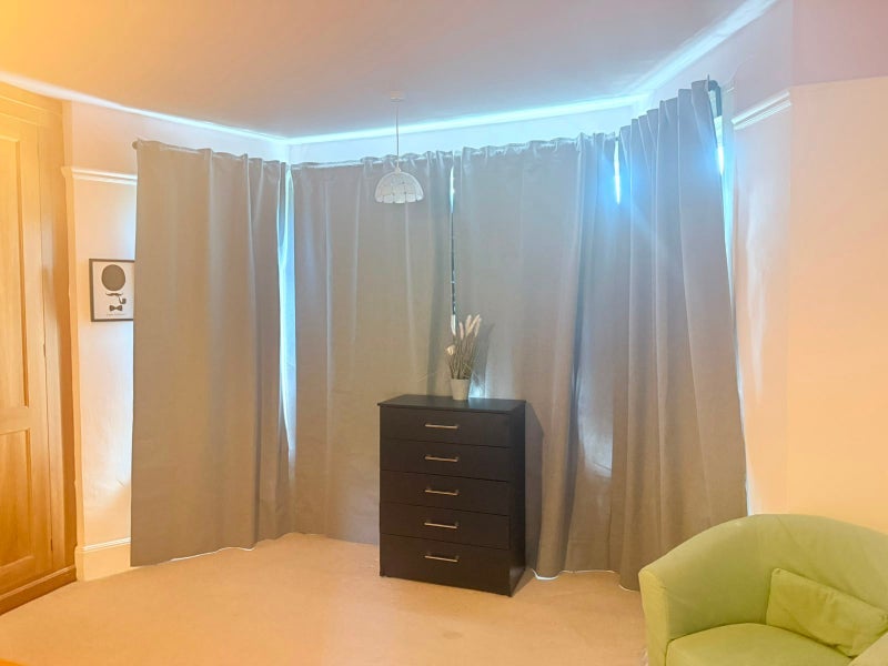 Room Brighton Road in Greater London