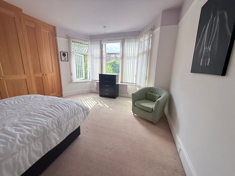 Room Brighton Road in Greater London
