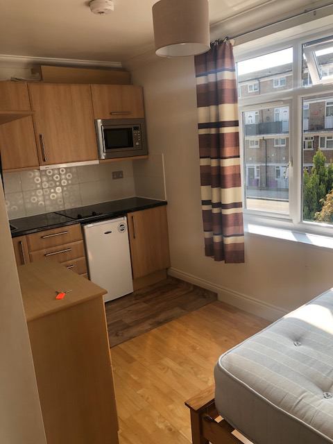 Room Glengall Grove in Greater London