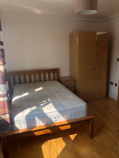 Room Glengall Grove in Greater London